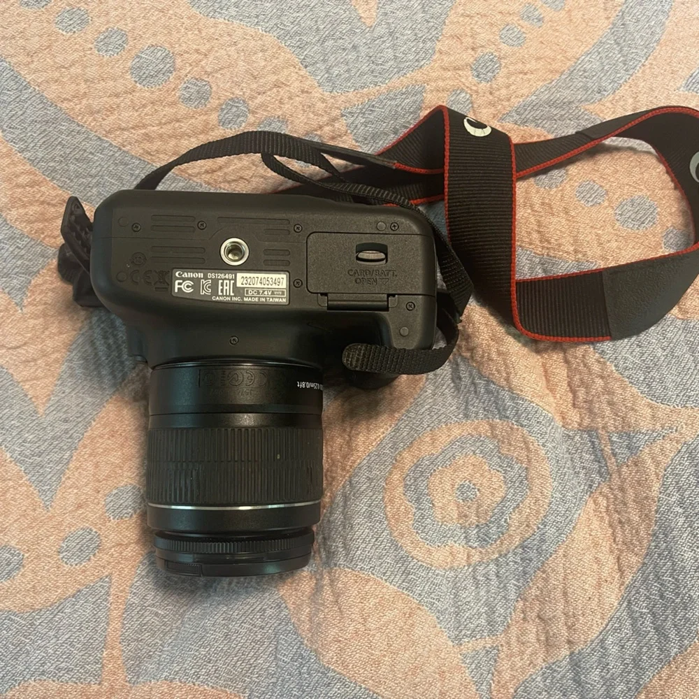 CANON EOS REBEL T5